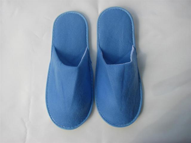 Papuci culoare albastra