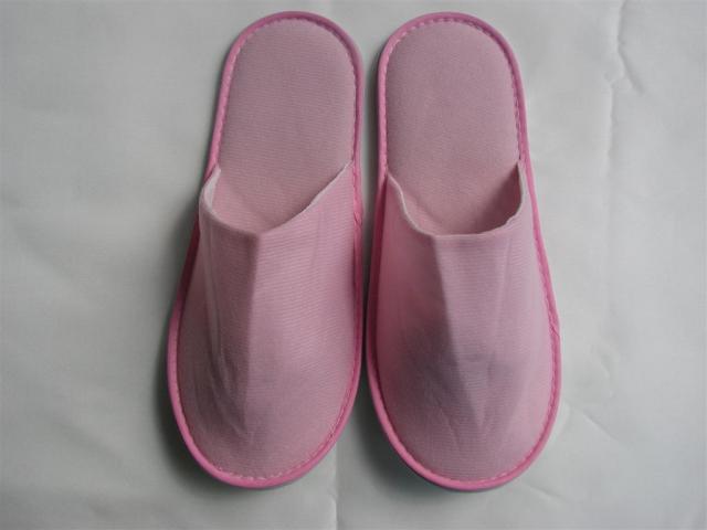 Papuci culoare roz
